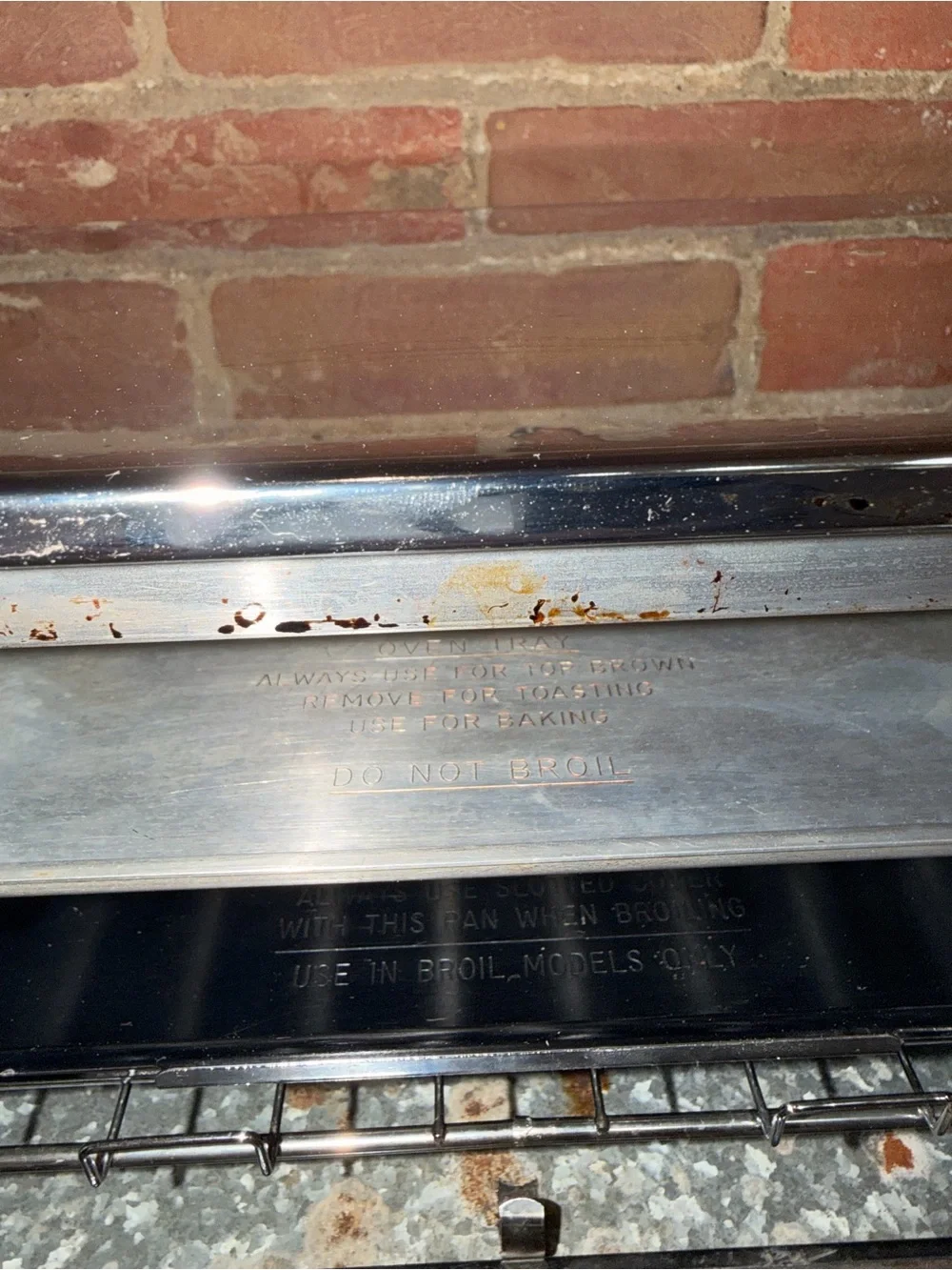 Vintage Toast-R-Oven Countertop Toaster Oven with Orange Accents
